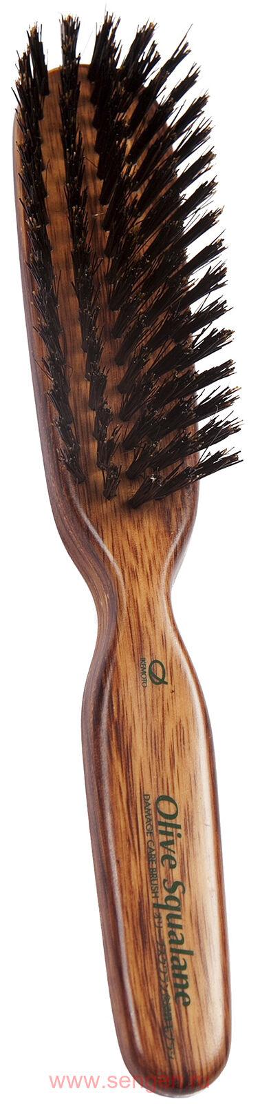 Расческа Ikemoto Olive Squalane Impregnated Brush, с натуральной щетиной и оливковым скваланом.