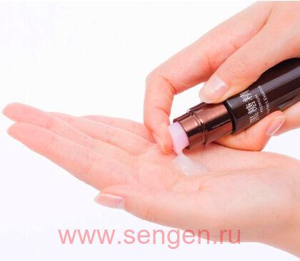 Эссенция с экстрактом ферментированного коричневого сахара и пятью видами растительных ингредиентов KOSE Kokutousei Premium Perfect Essence, для интенсивного увлажнения кожи лица, 45мл.