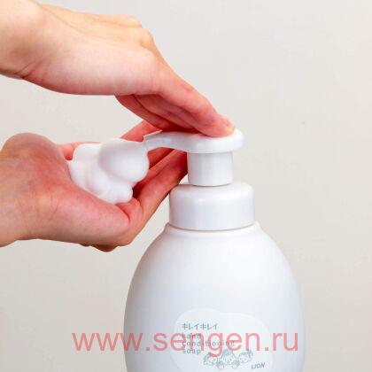 Нежное мыло-пенка KireiKirei Conditioning Soap, с увлажняющими компонентами, для бережного ухода за кожей рук, 450мл.