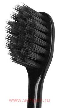 Зубная щётка с платиновой коллоидной керамикой DENTALPRO Black Compact, с ультратонкими щетинками, жесткая.