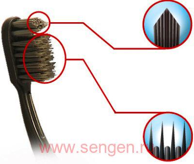 Зубная щётка с платиновой коллоидной керамикой DENTALPRO Black Super-fine Hair Large, с большой головкой и ультратонкими щетинками, для профилактики пародонтоза и чистки коренных зубов, мягкая.