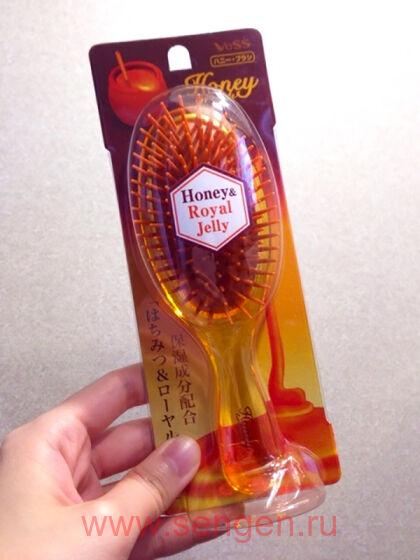 Щетка массажная VeSS Honey Brush, для увлажнения и блеска волос, с мёдом и маточным молочком пчёл, круглая.
