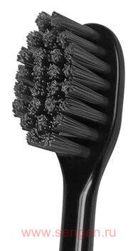 Зубная щётка с платиновой коллоидной керамикой DENTALPRO Black Compact, одноуровневая, средней жесткости.