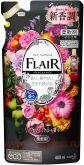 Кондиционер-смягчитель для белья KAO Flair Fragrance Rich Floral, с богатым фруктово-ягодным ароматом и цветочными нотками, мягкая упаковка, 400мл.