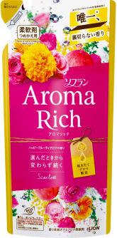 Кондиционер для белья LION Aroma Rich Scarlett, с ароматом персика, маракуйи и мимозы, мягкая упаковка, 400мл.