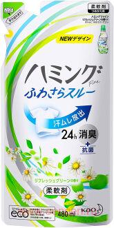 Концентрированный кондиционер-ополаскиватель для белья KAO Humming Fine Refresh Green, с ароматом ромашки, запасной блок, 480мл.